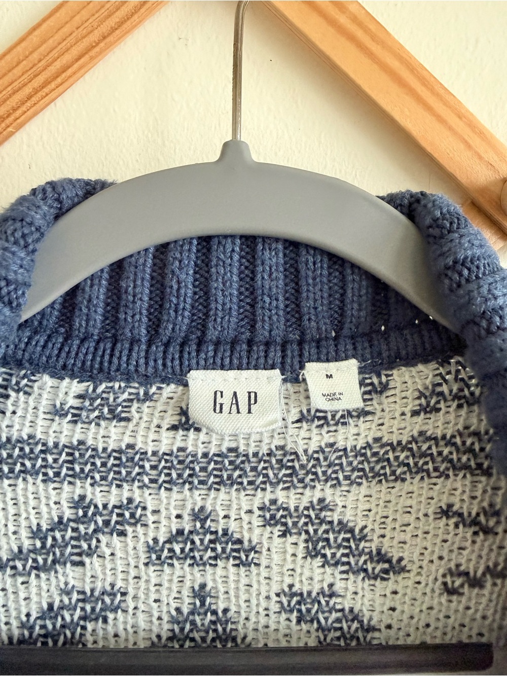 Gap Geometric Pattern Knit Cardigan - Picture 2 of 5
